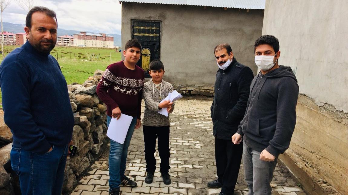 Şehit Hacı Alan Anadolu İmam Hatip Lisesi Olarak Köyde Yaşayan Öğrencilerimizi  Ziyaret Ettik